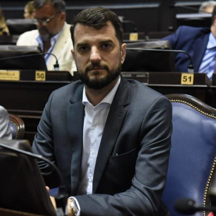 diputado Carrara