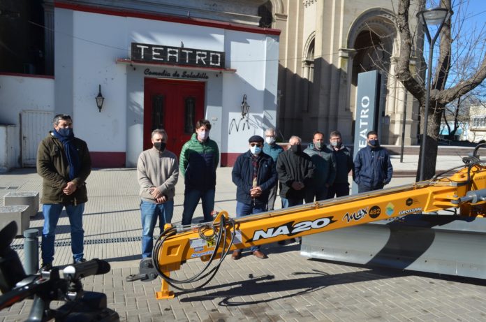 niveladora presenta