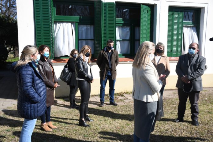 visita escuela 9 cazon
