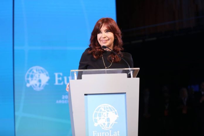 cristina-sonrie