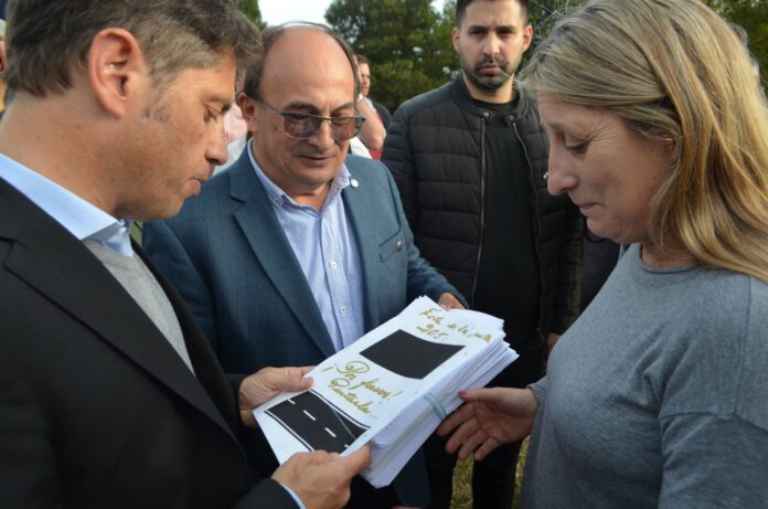 kicillof vecinos petitorio