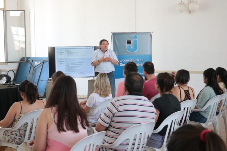 Brindaron información sobre la Tecnicatura en Gestión Ambiental