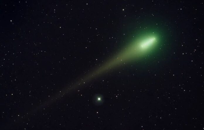 cometa-verde-2
