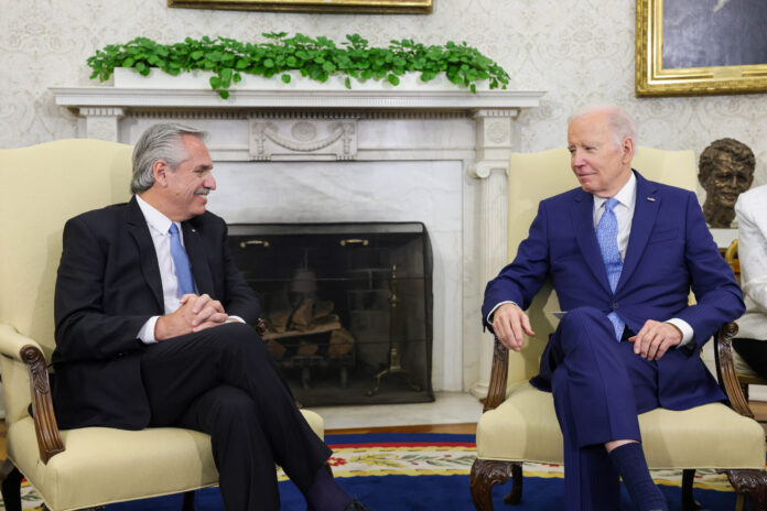 fernandez biden