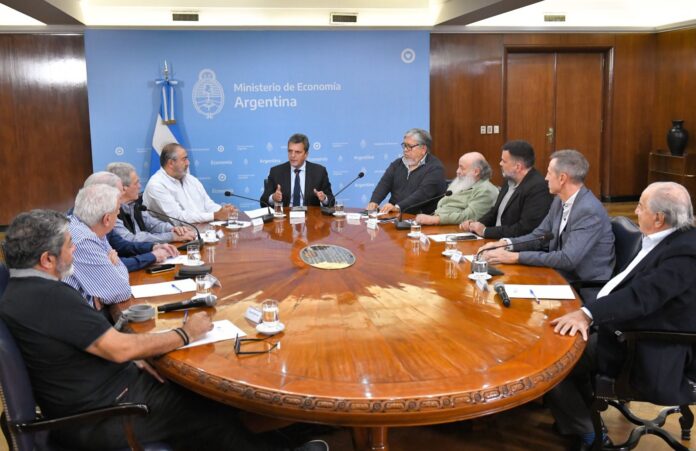 Massa-con-organizaciones-sociales