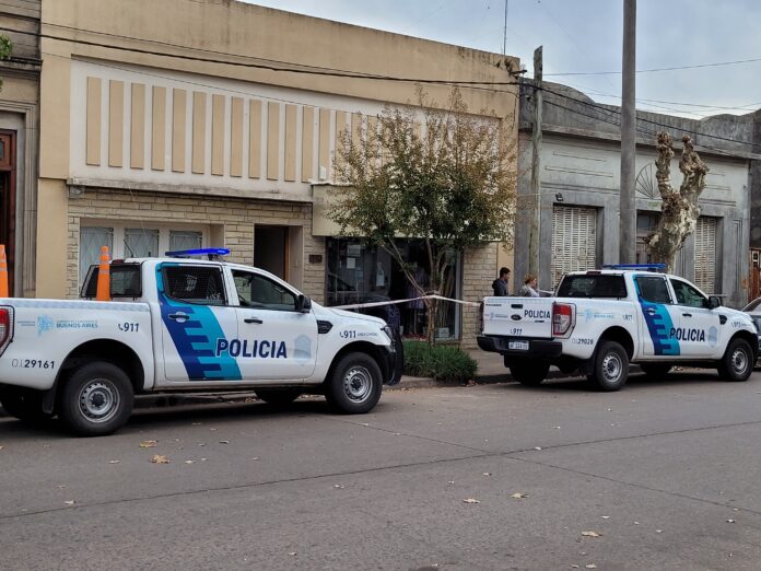 policía