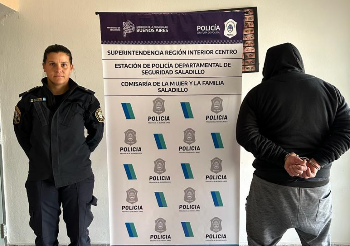 detenido cmisaria mujer
