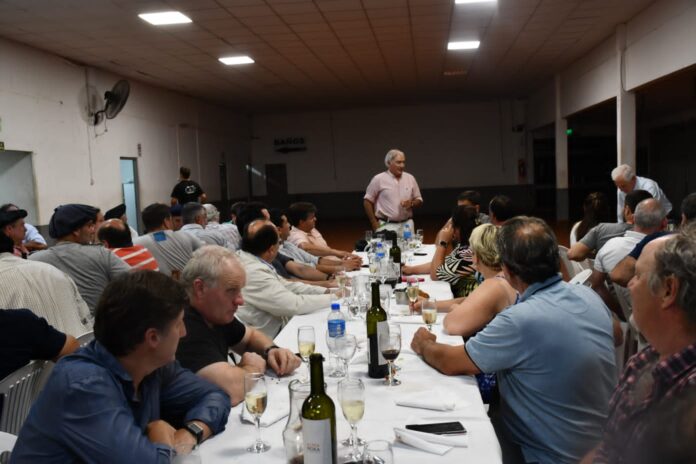 sociedad rural cena