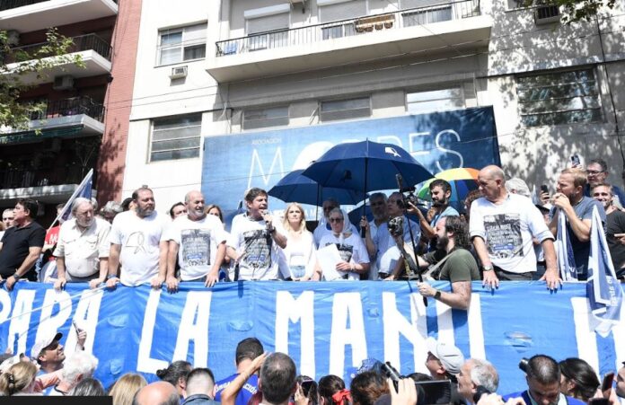 Kicillof-Plaza-de-Mayo