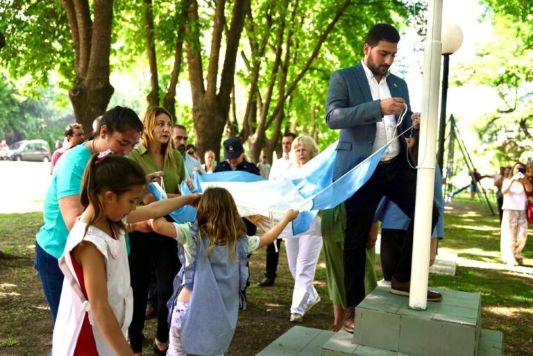 Egüen encabezó el acto protocolar por los 128 años de Ernestina