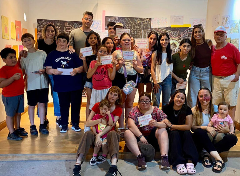Creativa y concurrida muestra del Taller de Expresiones Artísticas