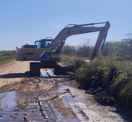 Intensifican trabajos en caminos rurales