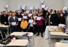 Egüen entregó certificados del curso de controladores de admisión y permanencia