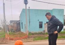 Sciaini recorrió la obra de gas natural del barrio La Copa