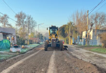 Mejoran calles en Roque Pérez