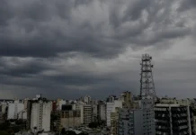 Diluvió sobre el AMBA y se mantiene la alerta por tormentas en toda la provincia