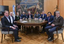 El Gobierno acordó con los gobernadores del norte y destraba el achique del subsidio al gas en PBA