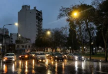 Media provincia bajo alerta naranja por lluvias, ráfagas de viento y posible granizo