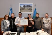 El intendente Egüen recibió a la campeona nacional de karate Alma Villegas