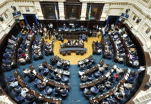 La Legislatura trataría el martes cuatro proyectos sobre endeudamiento de las familias