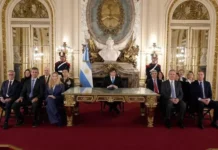 Milei anunció sanciones a empresas que operen en Malvinas y la construcción de una base naval