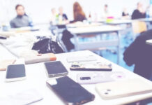 Regulan por ley el uso de celulares en escuelas secundarias bonaerenses